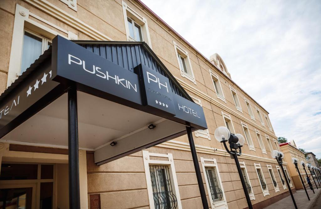 Pushkin Hotel****