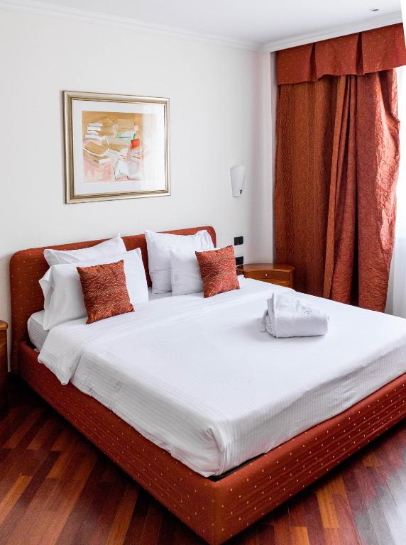 Pushkin Hotel****